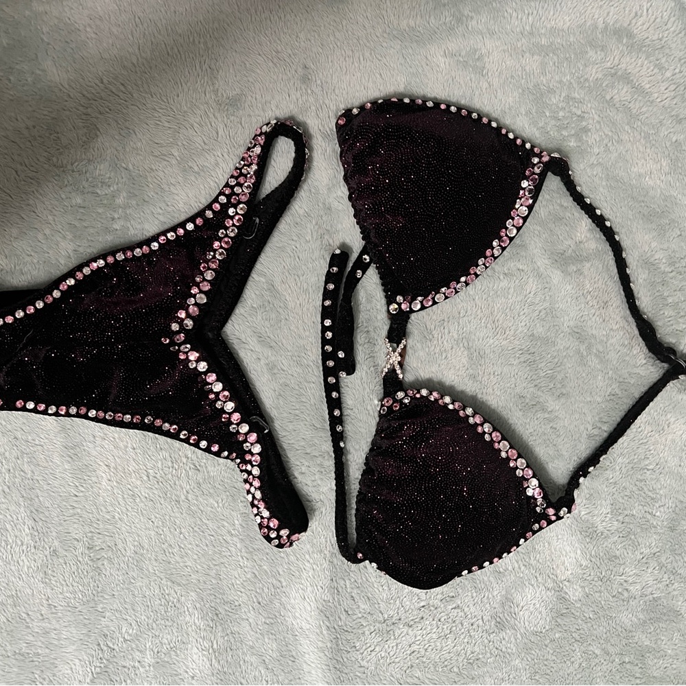 Figure competition bikini suit. Custom made! Top size A/B. Bottom size small.
